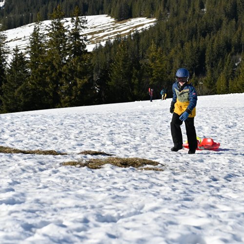 <img alt="" src="/images/8/7/b/f/4/87bf445d69cdb1cbf2c32fc4267bf67893cf1c11-schneetag2024-25-von-43.jpg?alt" />